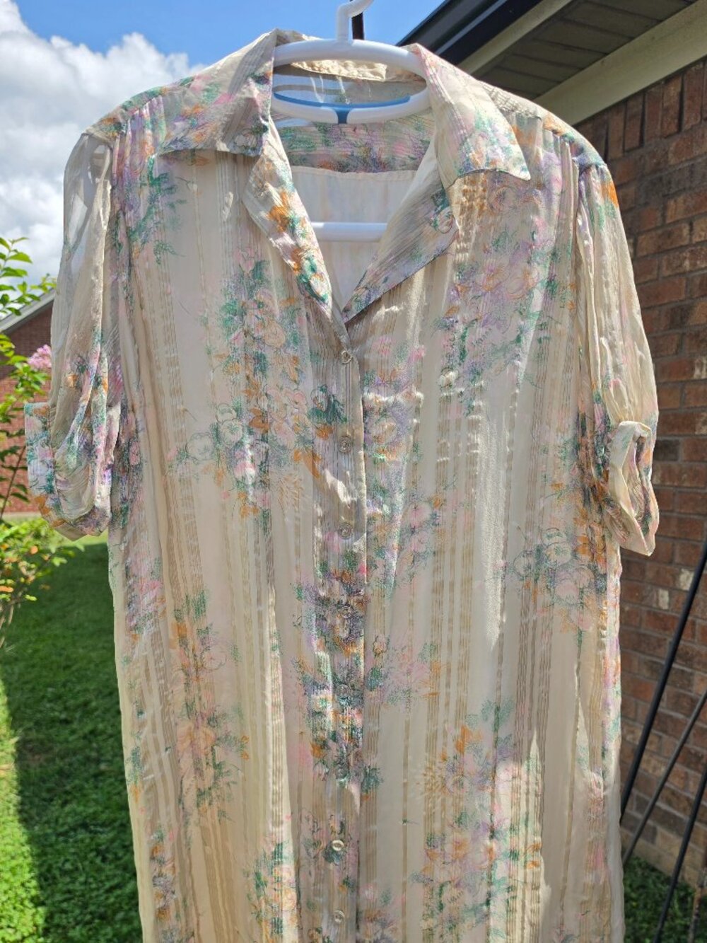 Vintage floral dress or cover up appears to be hand/machine made sz Small